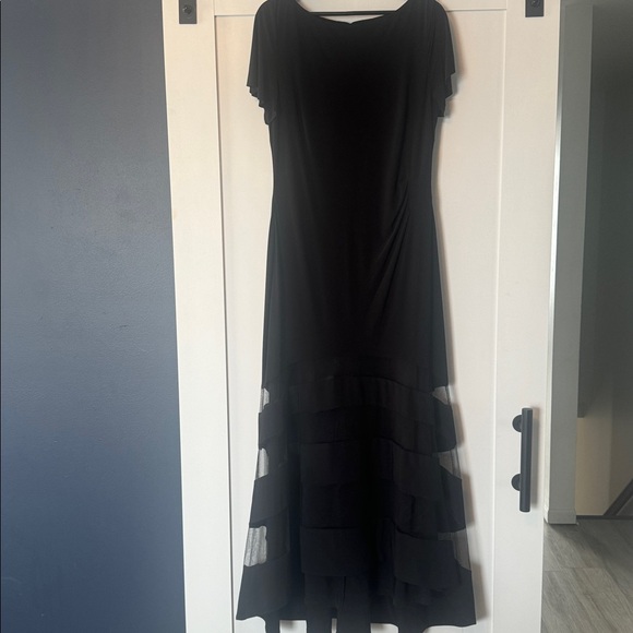 Ralph Lauren Dresses & Skirts - Ralph Lauren Clevella Gown, Size 14
